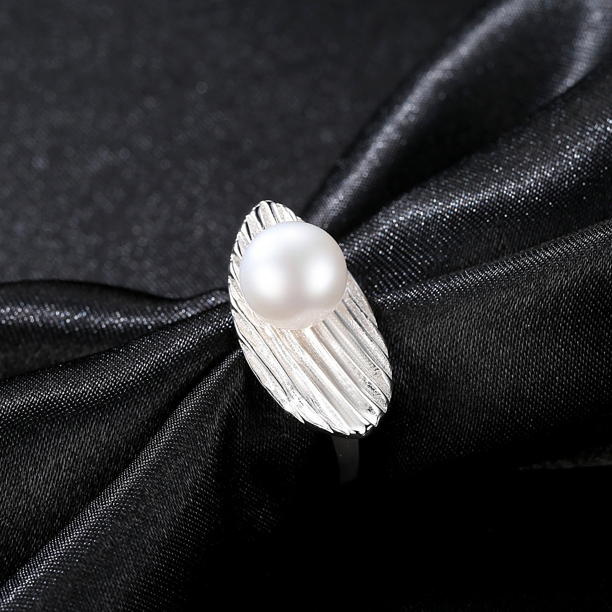 Feather Glow Ring