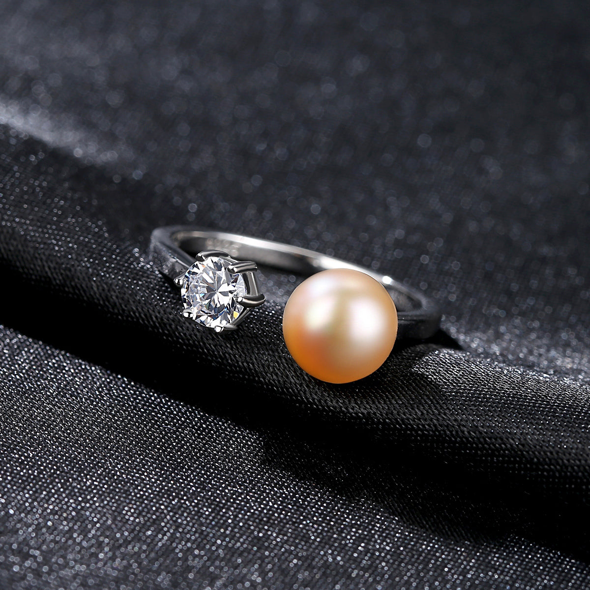 LuxePearl Ring